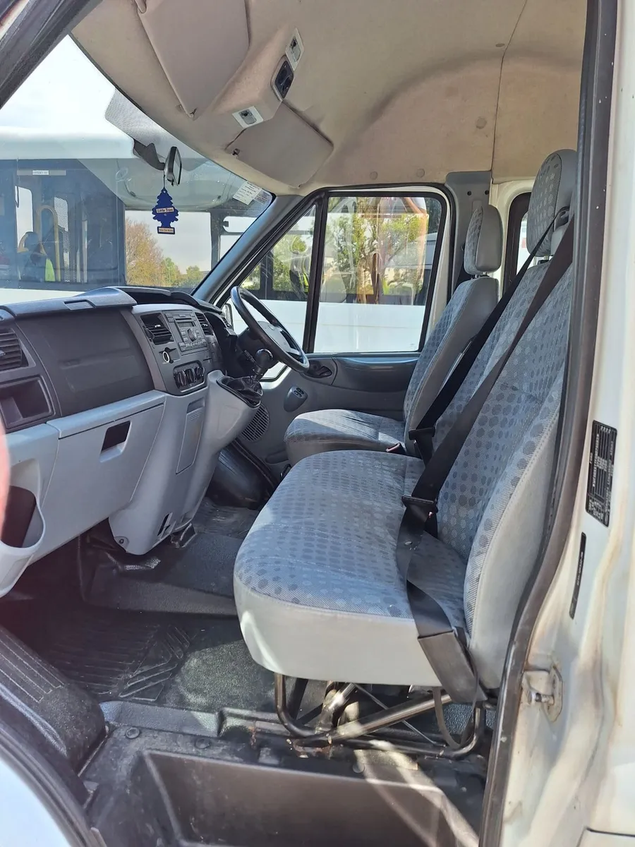 Ford Transit 2009 - Image 2