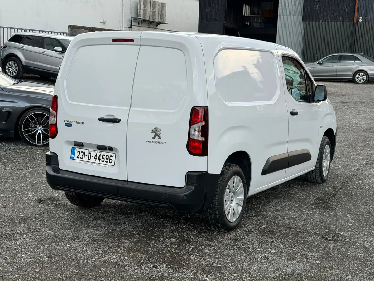 Peugeot Partner 2023 High spec Low mileage - Image 2