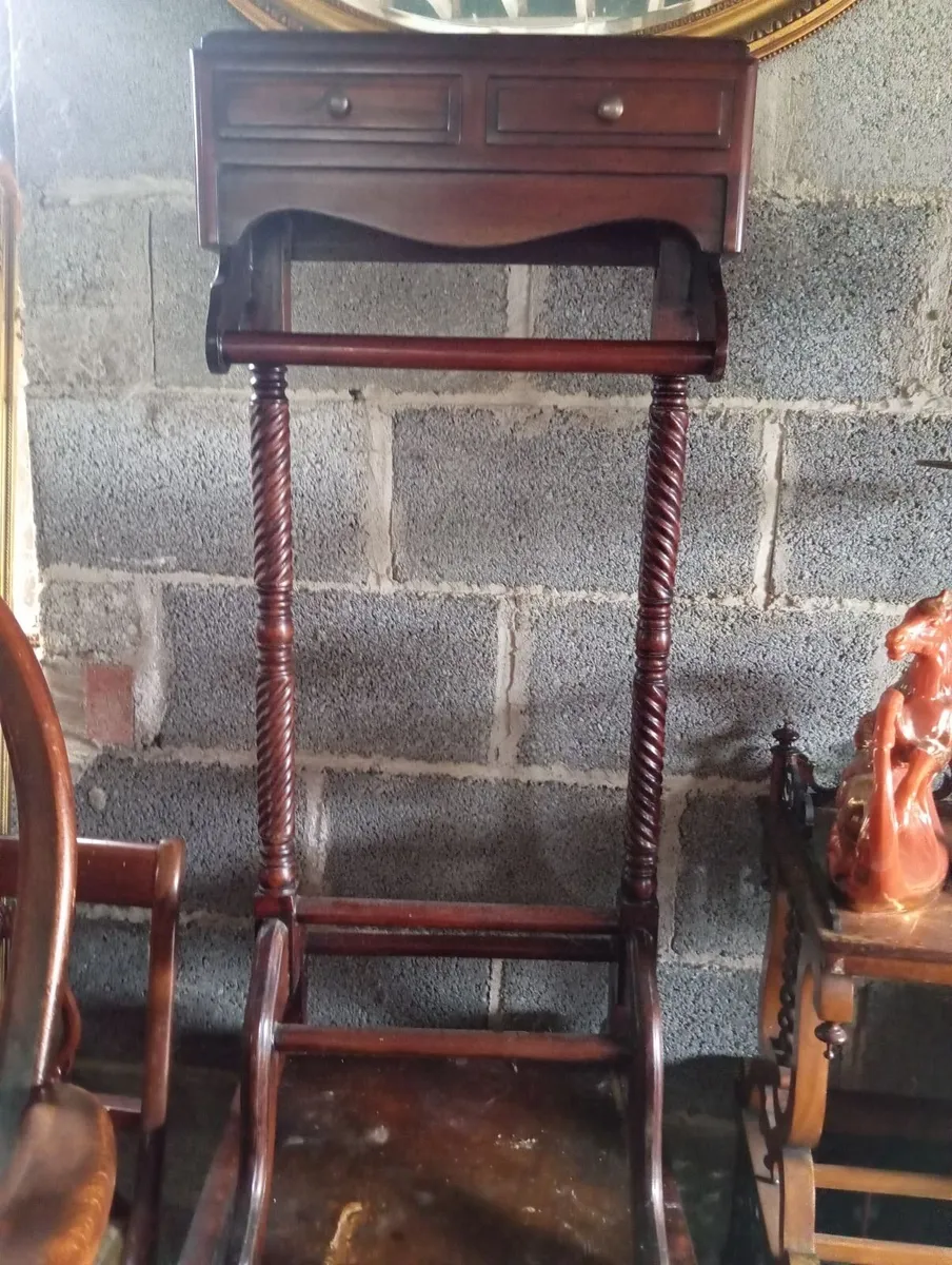Antique towel rail - Image 2