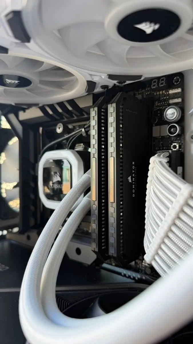 Rtx 3090 24gb / Ryzen 7700x / Rog X670e Hero / 32gb Ddr5 / 6.5tb - White Build, Dublin 2 - Image 3