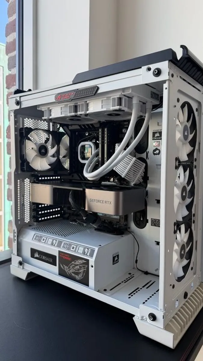Rtx 3090 24gb / Ryzen 7700x / Rog X670e Hero / 32gb Ddr5 / 6.5tb - White Build, Dublin 2 - Image 1