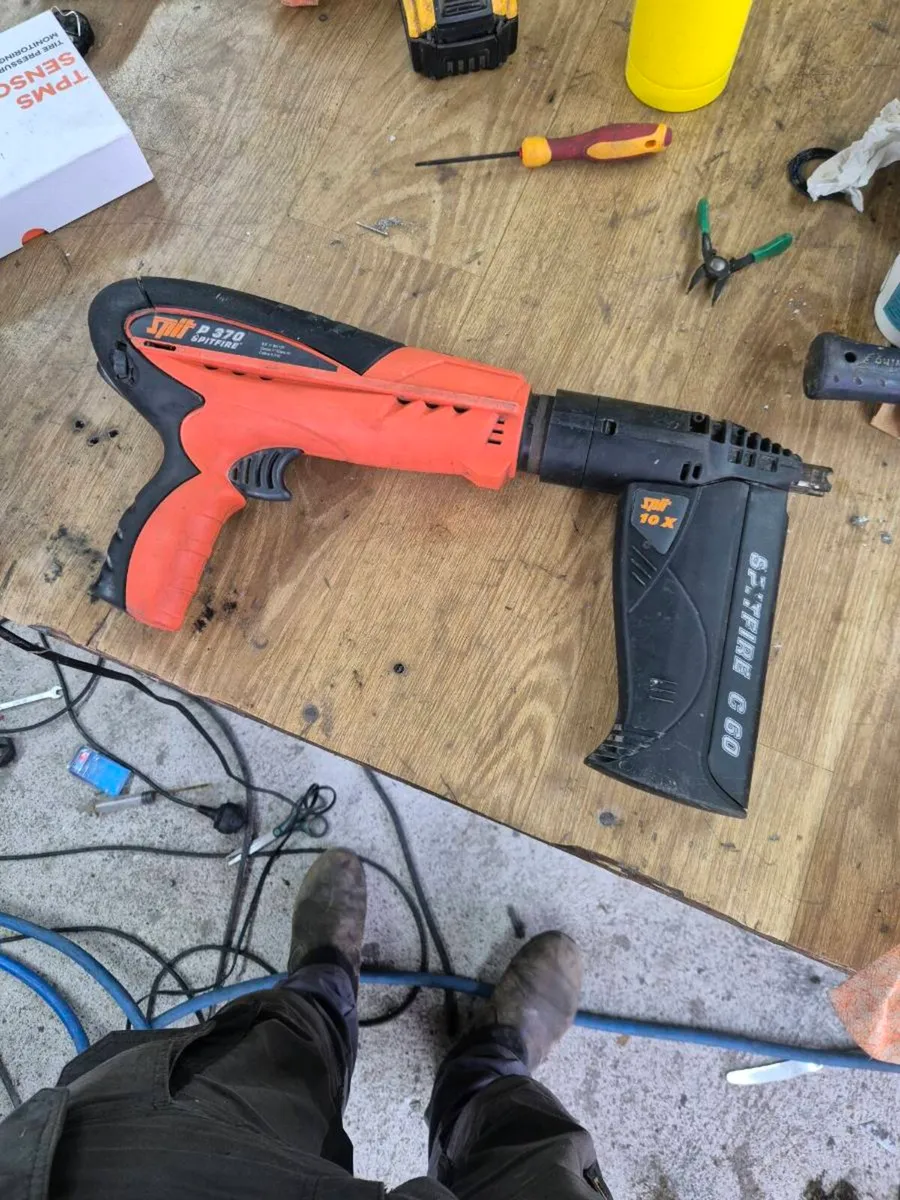 Spit p370 Spitfire concrete/ Steel nail gun - Image 1
