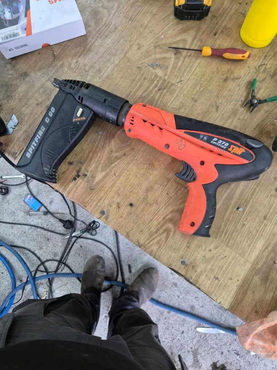 Spit p370 Spitfire concrete/ Steel nail gun - Image 2
