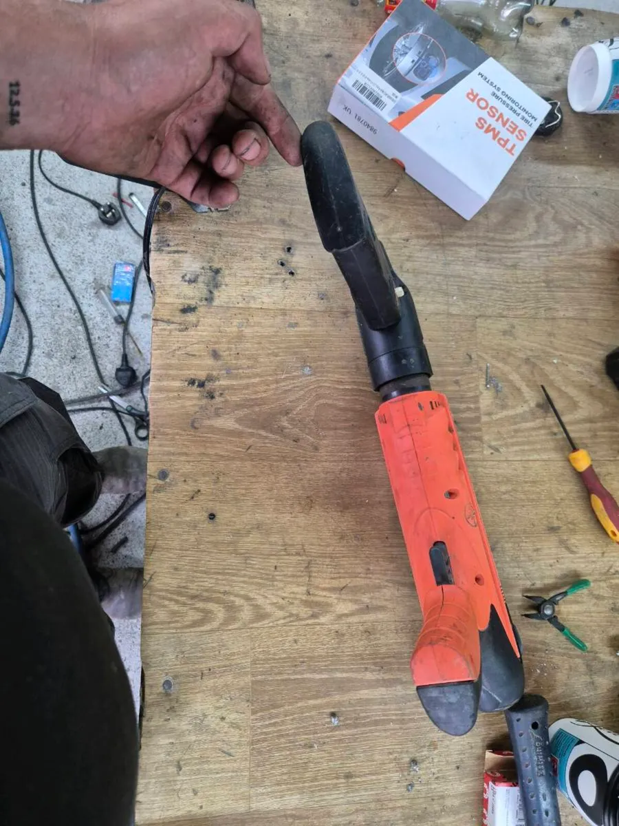 Spit p370 Spitfire concrete/ Steel nail gun - Image 3