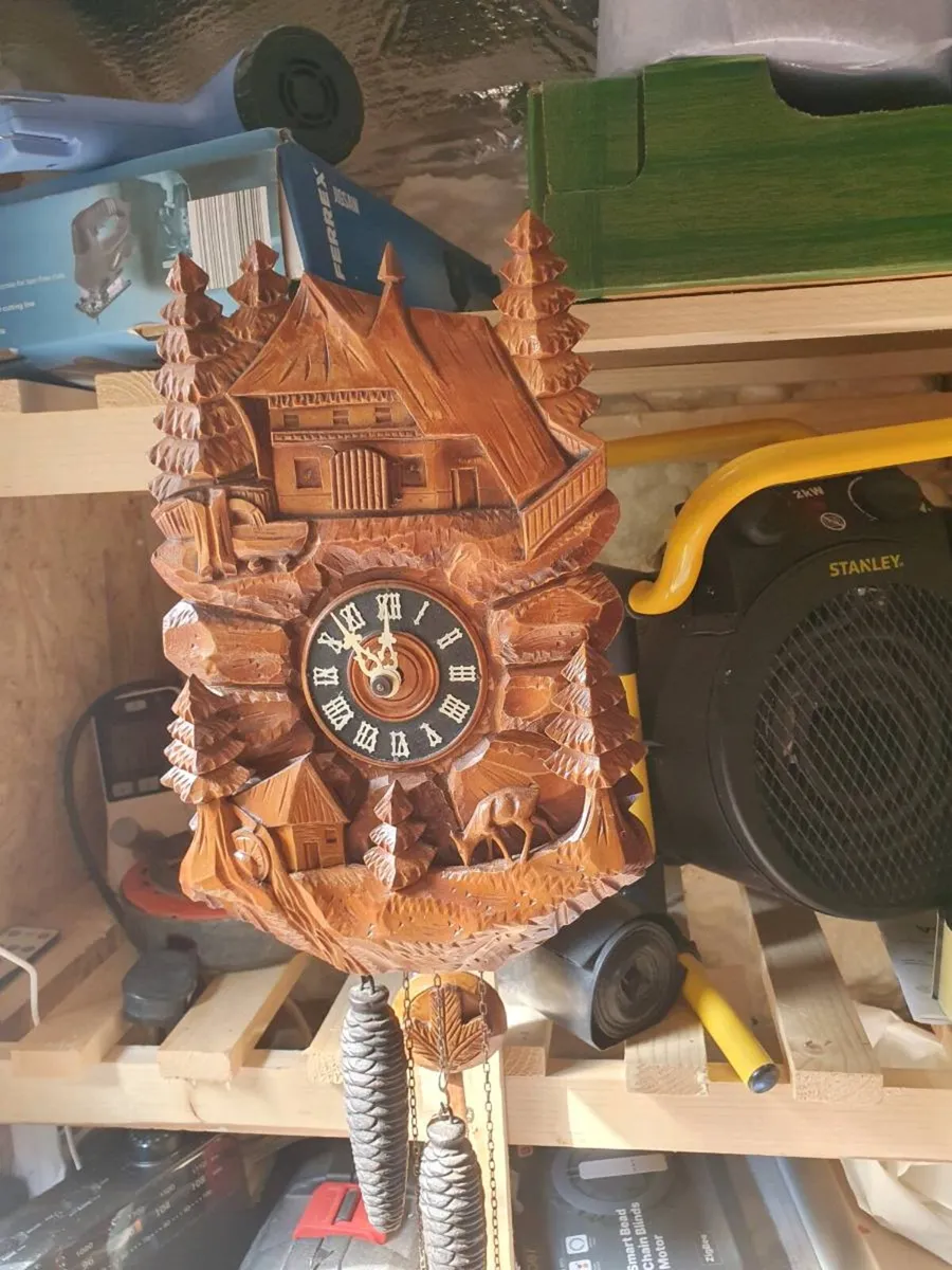 Vintage Black Forest Cuckoo clock - Image 1