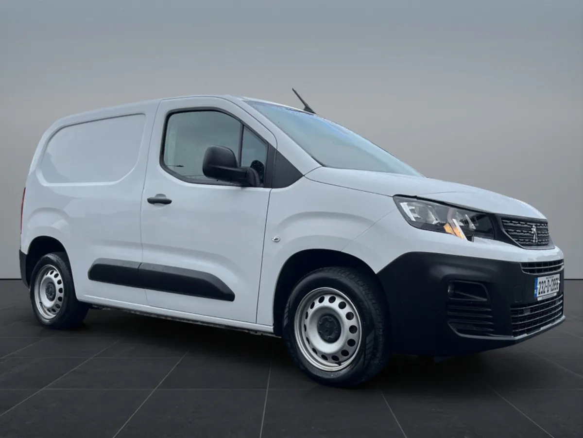 Peugeot Partner PROFESSIONAL PLUS 1.5 - Image 1
