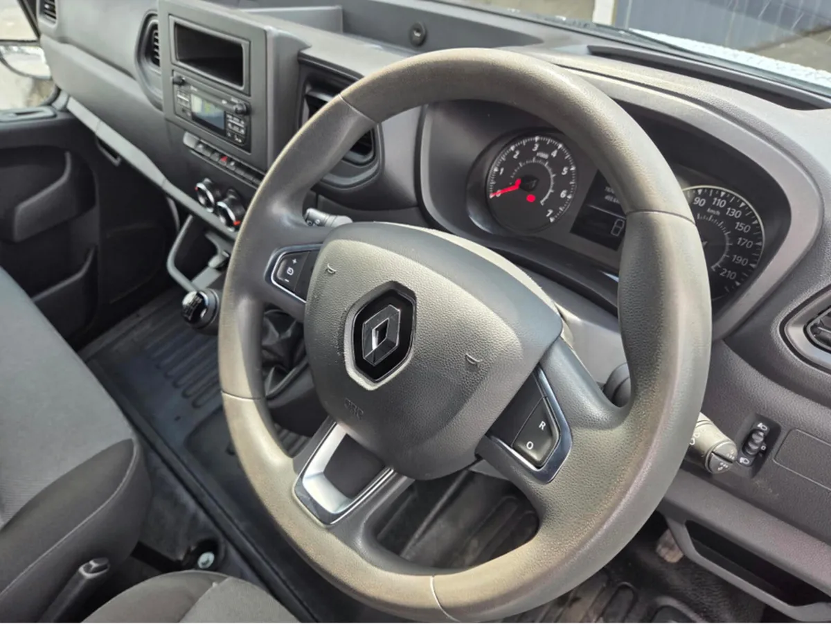 Renault Master FWD LM35 DCI 135 BUSINE BUSINESS MY - Image 2