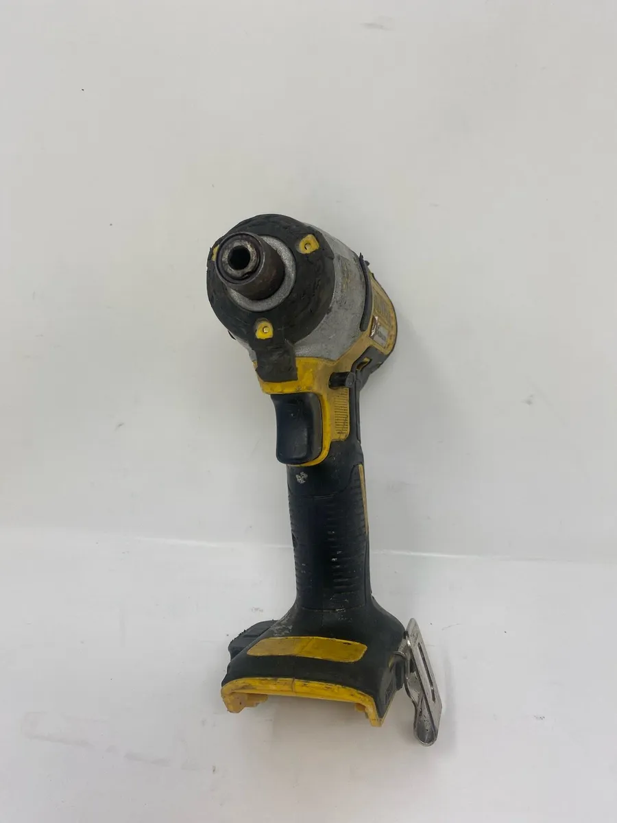 DeWalt DCF887 18V XR Brushless 1/4" Impact Driver - Image 3