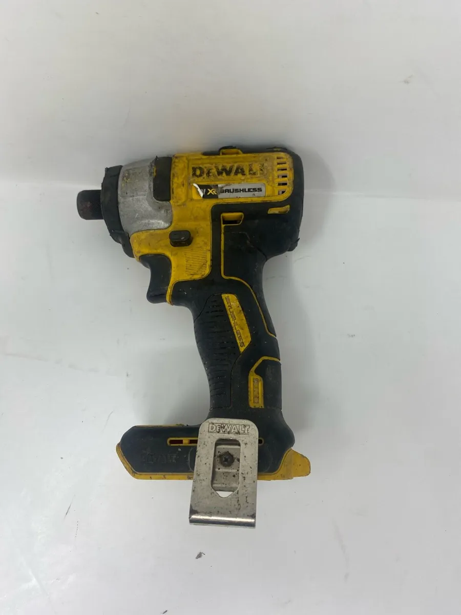 DeWalt DCF887 18V XR Brushless 1/4" Impact Driver - Image 4