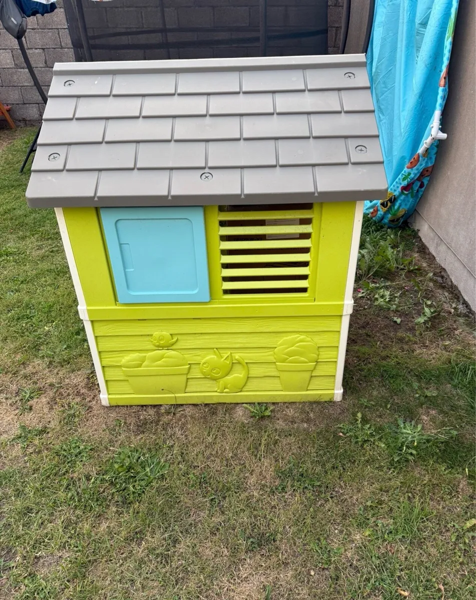 Smoby children’s outdoor playhouse for sale - Image 1