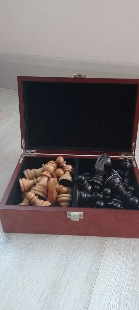 Wooden chess figures - Image 1