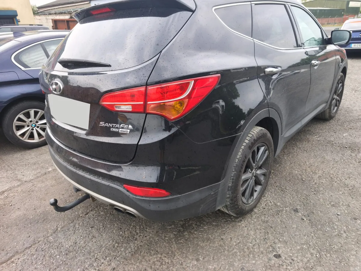2015 Hyundai Santa Fe 2.2 Diesel For Breaking! - Image 3
