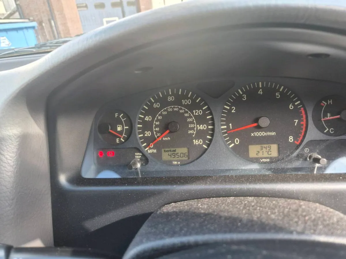 Toyota  avensis SR - Image 4