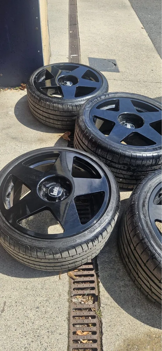 Alloy wheels - Image 1