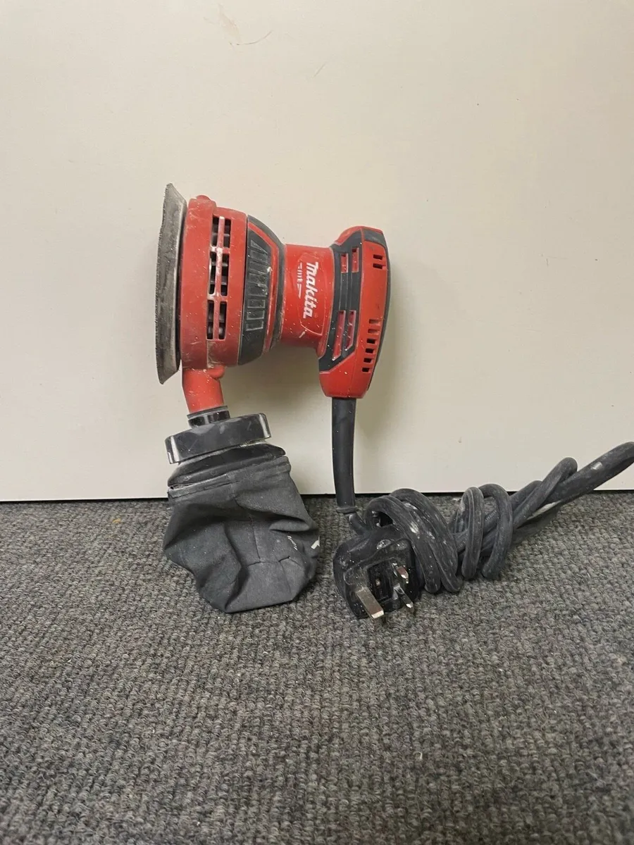 Makita Electric Random Orbit Sander M9204 - Image 2