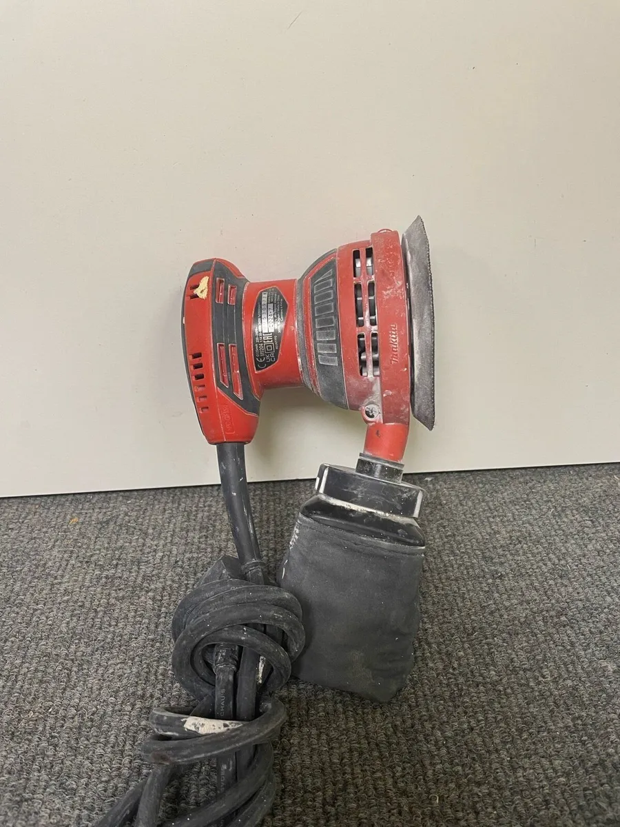 Makita Electric Random Orbit Sander M9204 - Image 3