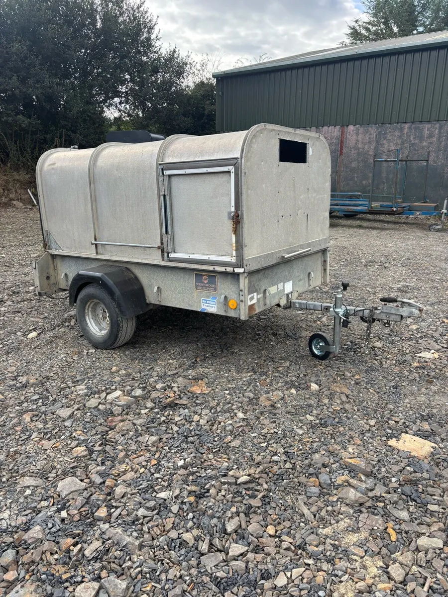 Ifor Williams P7e calf/sheep/dog trailer - Image 1