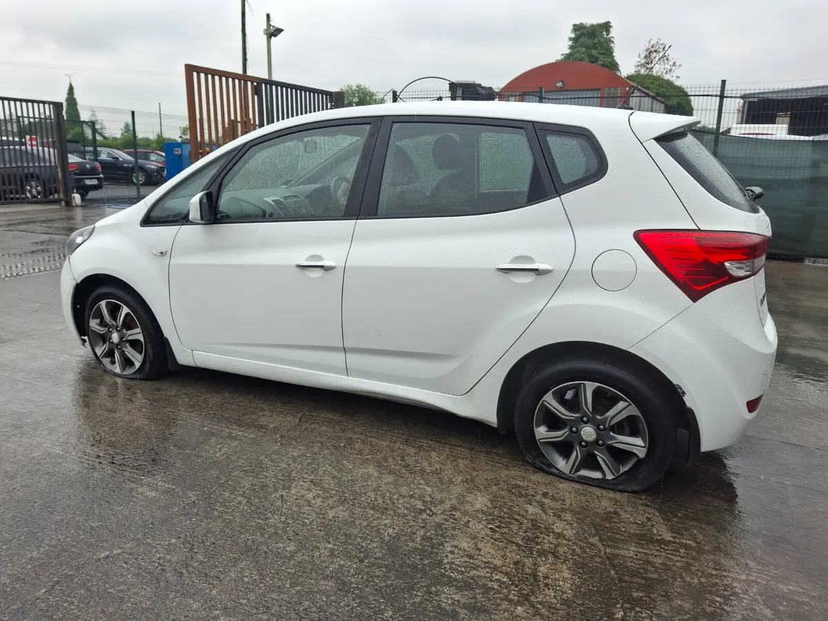 201 Hyundai Ix20   automatic - Image 4