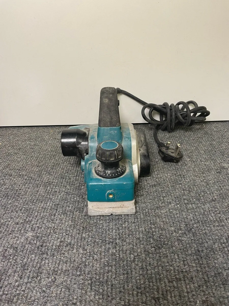 Makita Corded 2mm Planer 620W KP0800 - Image 2