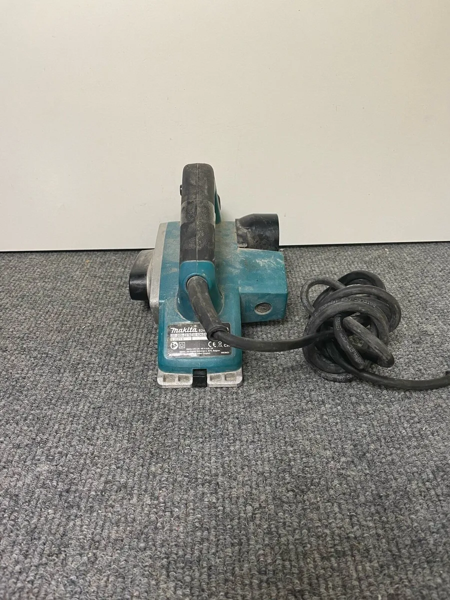 Makita Corded 2mm Planer 620W KP0800 - Image 3