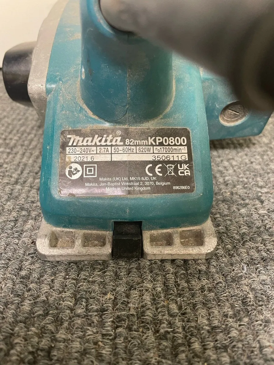 Makita Corded 2mm Planer 620W KP0800 - Image 4