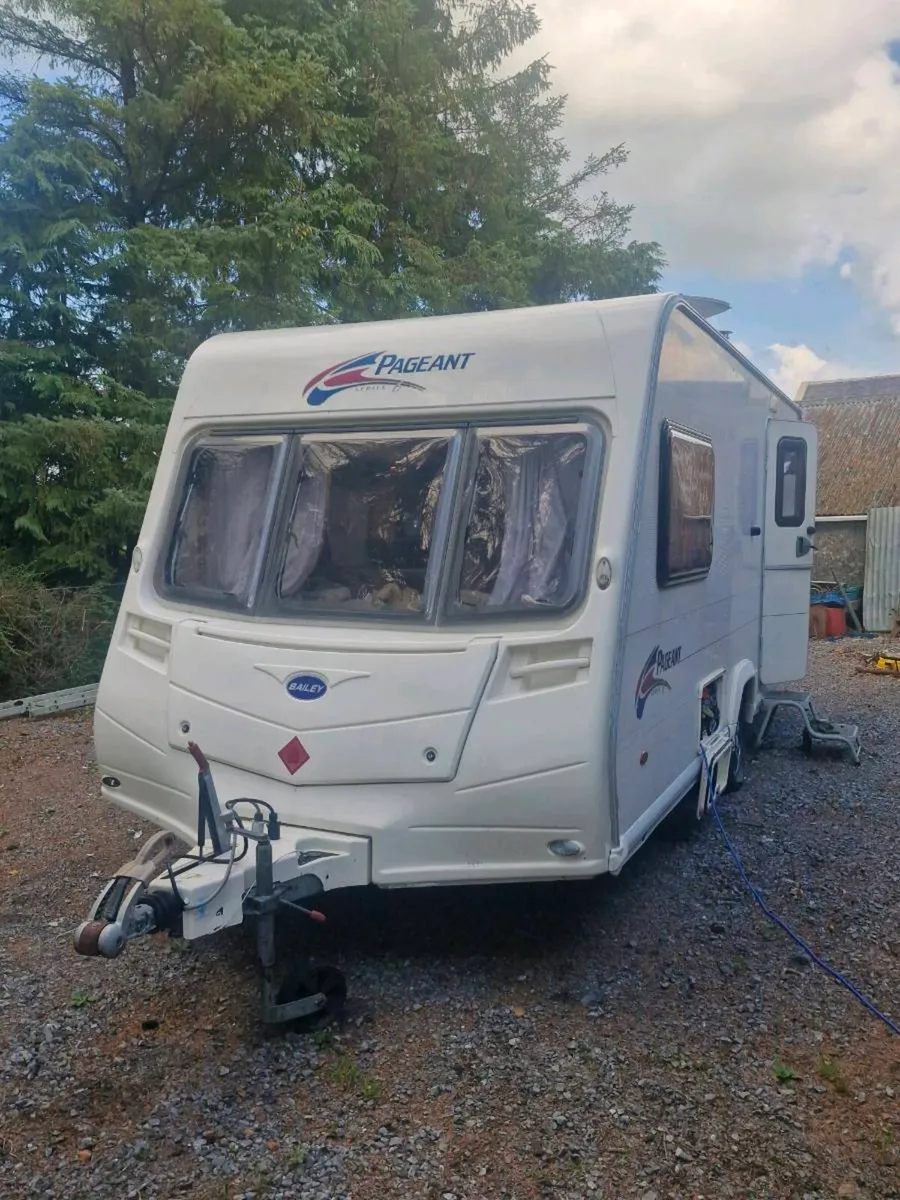 Caravan - Image 2