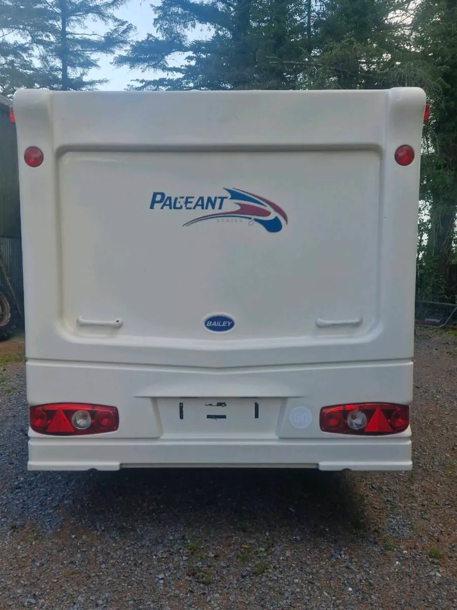 Caravan - Image 4