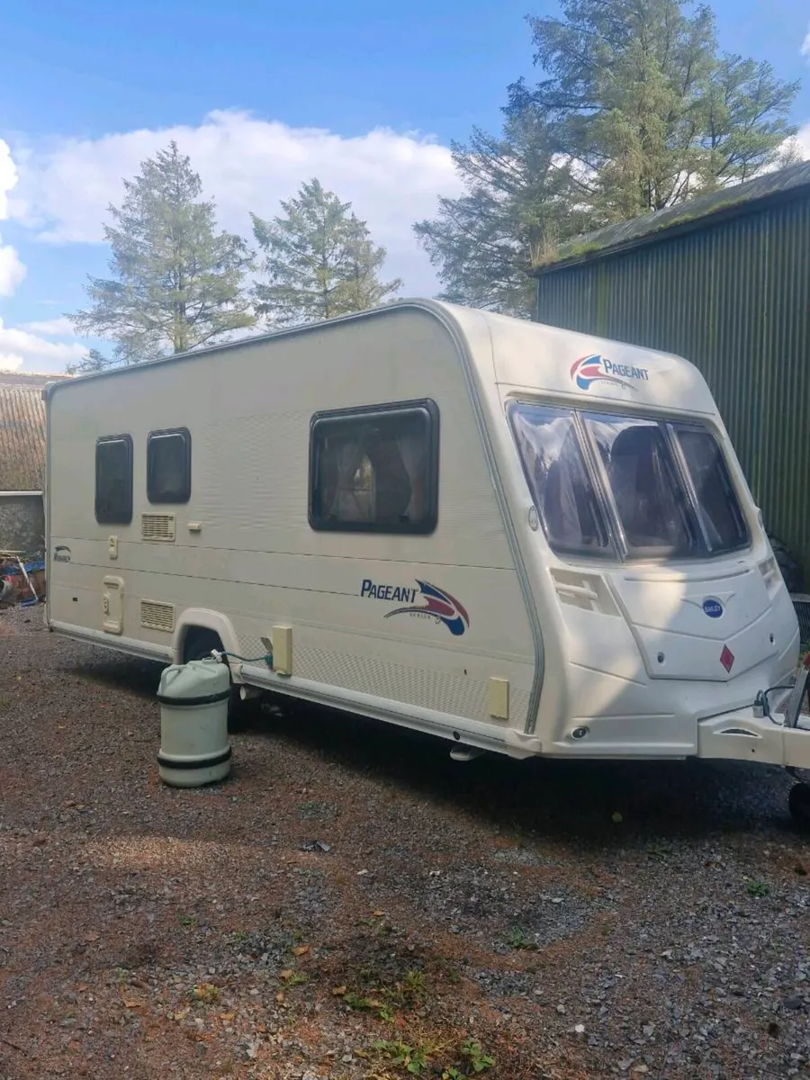 Caravan - Image 1