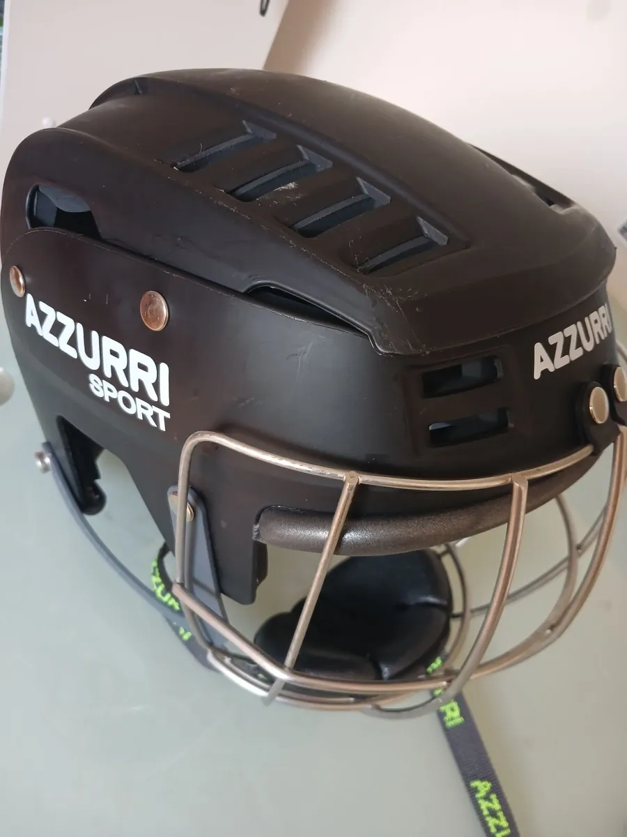 Mens Hurling Helmet - Image 1