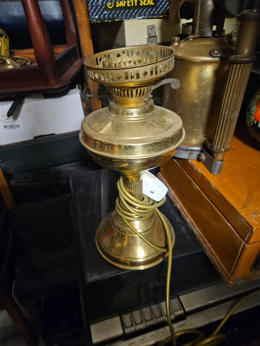 Vintage Brass Style Oil Lamp Table Light - Image 1