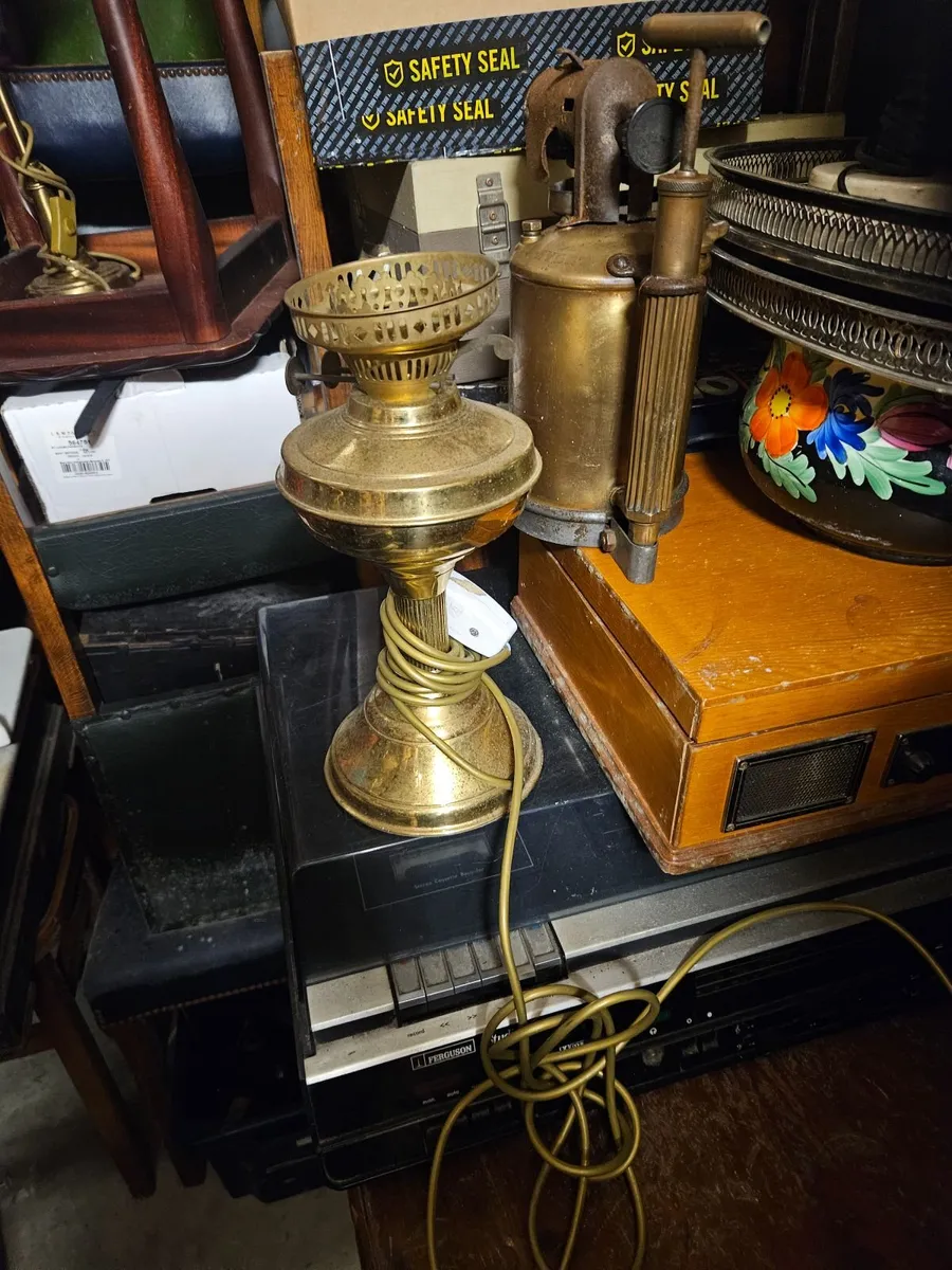 Vintage Brass Style Oil Lamp Table Light - Image 4