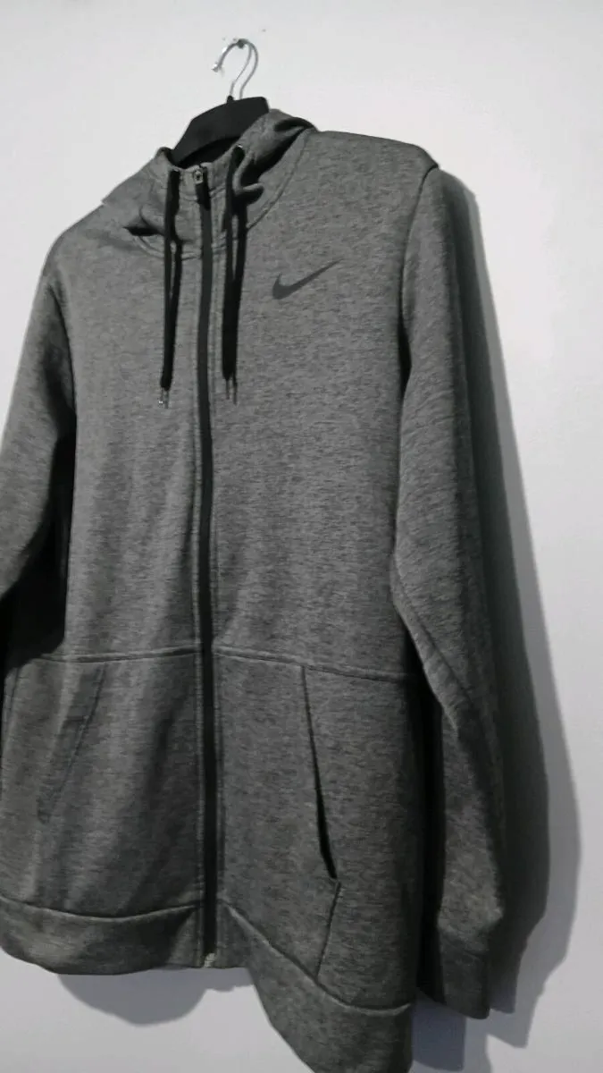 NIKE HOODIE - Image 2