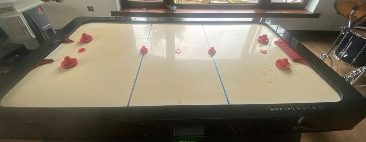 Double sided games table - Image 1