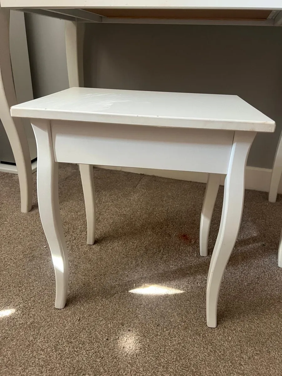 Vanity table and stool - Image 2