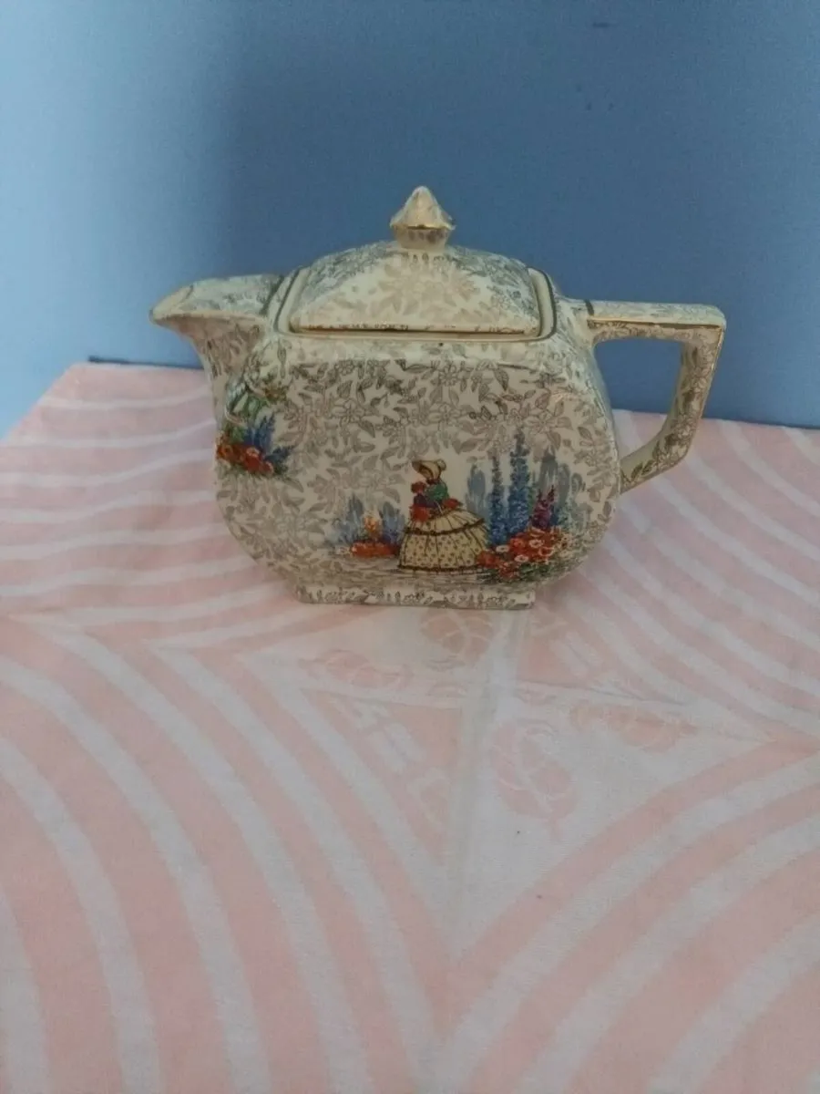 Empire Classic  Crinoline Lady Teapot 1930's - Image 2