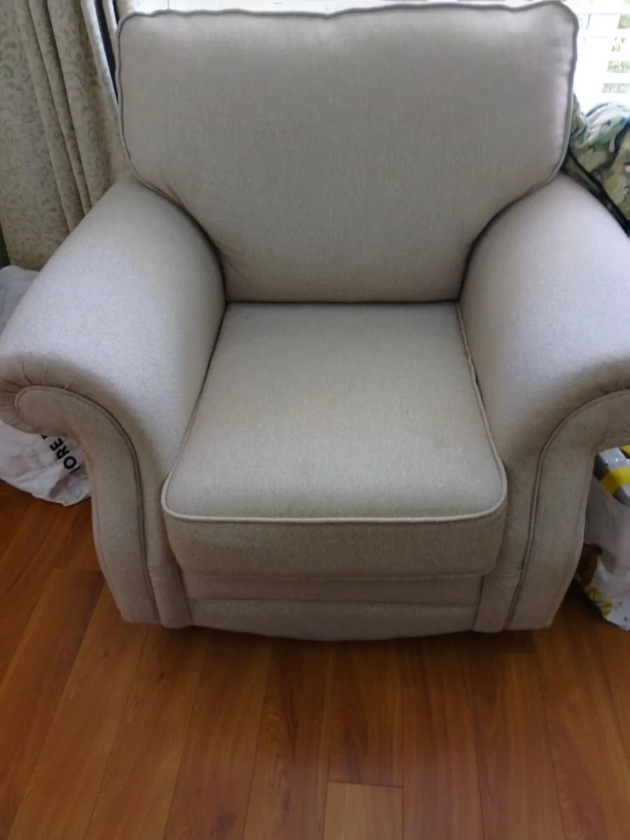 3 piece suite of furniture - Image 2