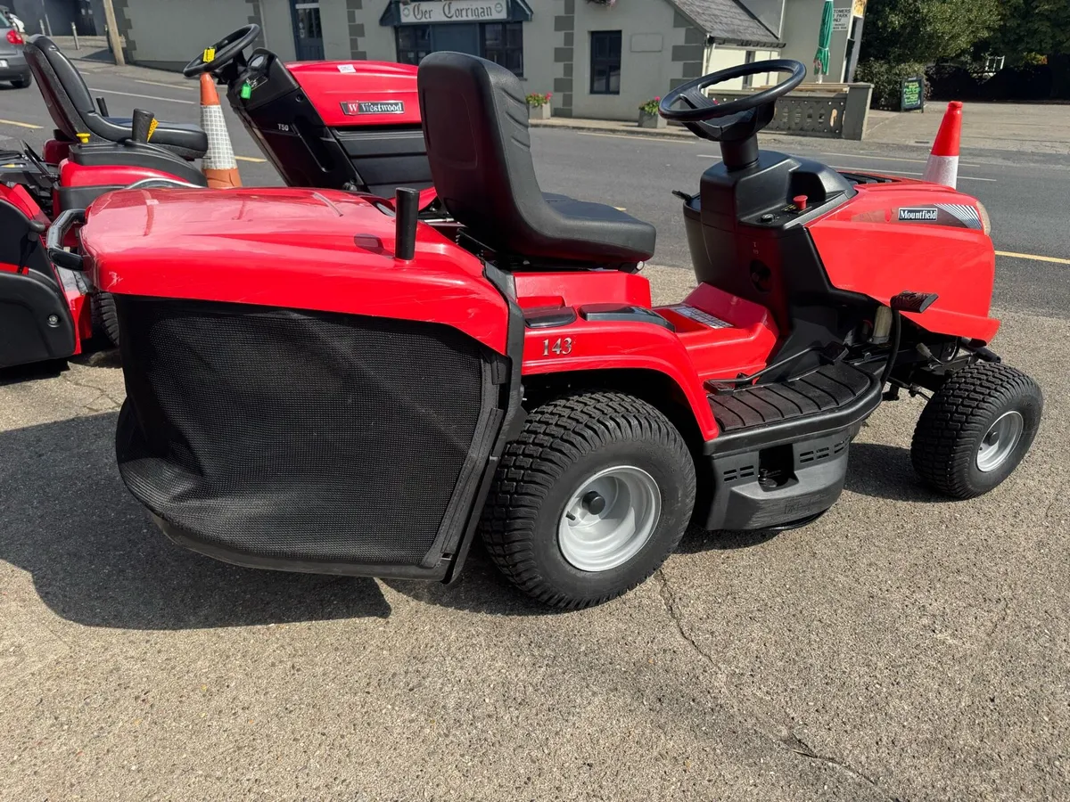 Mountfield 1430H Ride on Lawnmower - Image 3