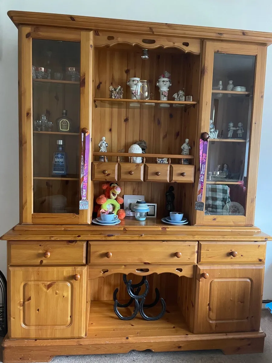 🪵 Wooden Dresser / Display Cabinet — €250