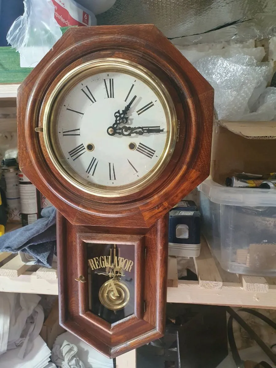 Regulator wall clock - Image 1