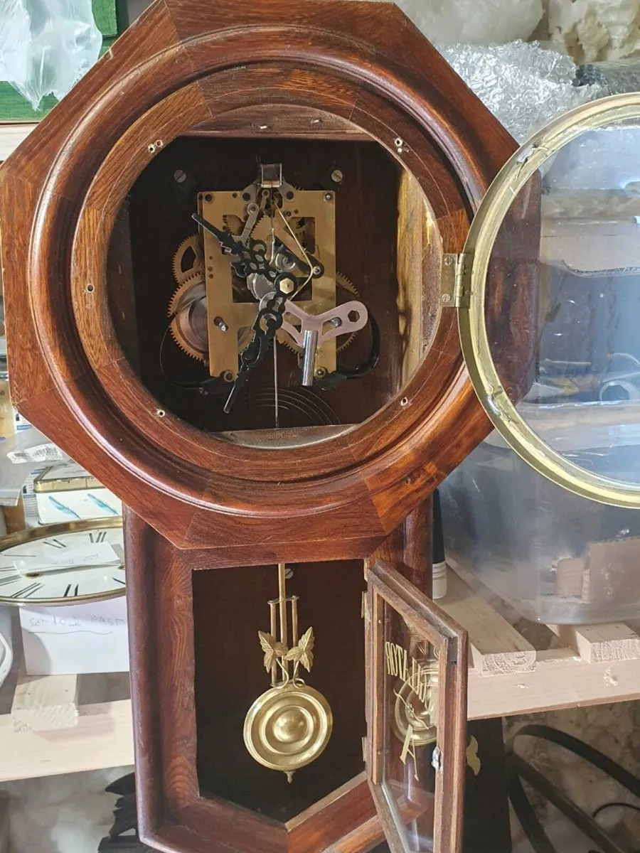 Regulator wall clock - Image 3