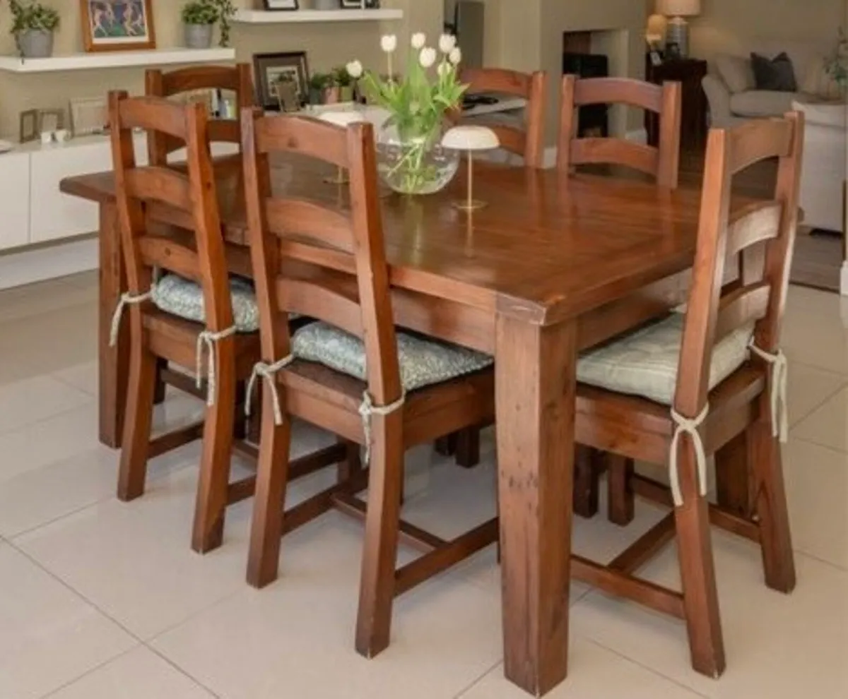 Extending dinning table and chairs - Image 1