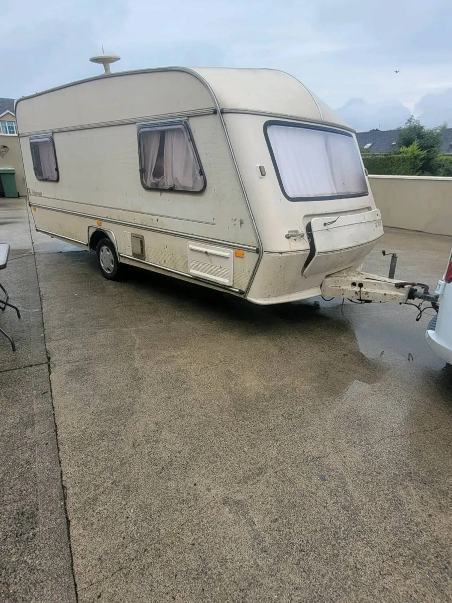 3/4 bert caravan needs TLC - Image 2
