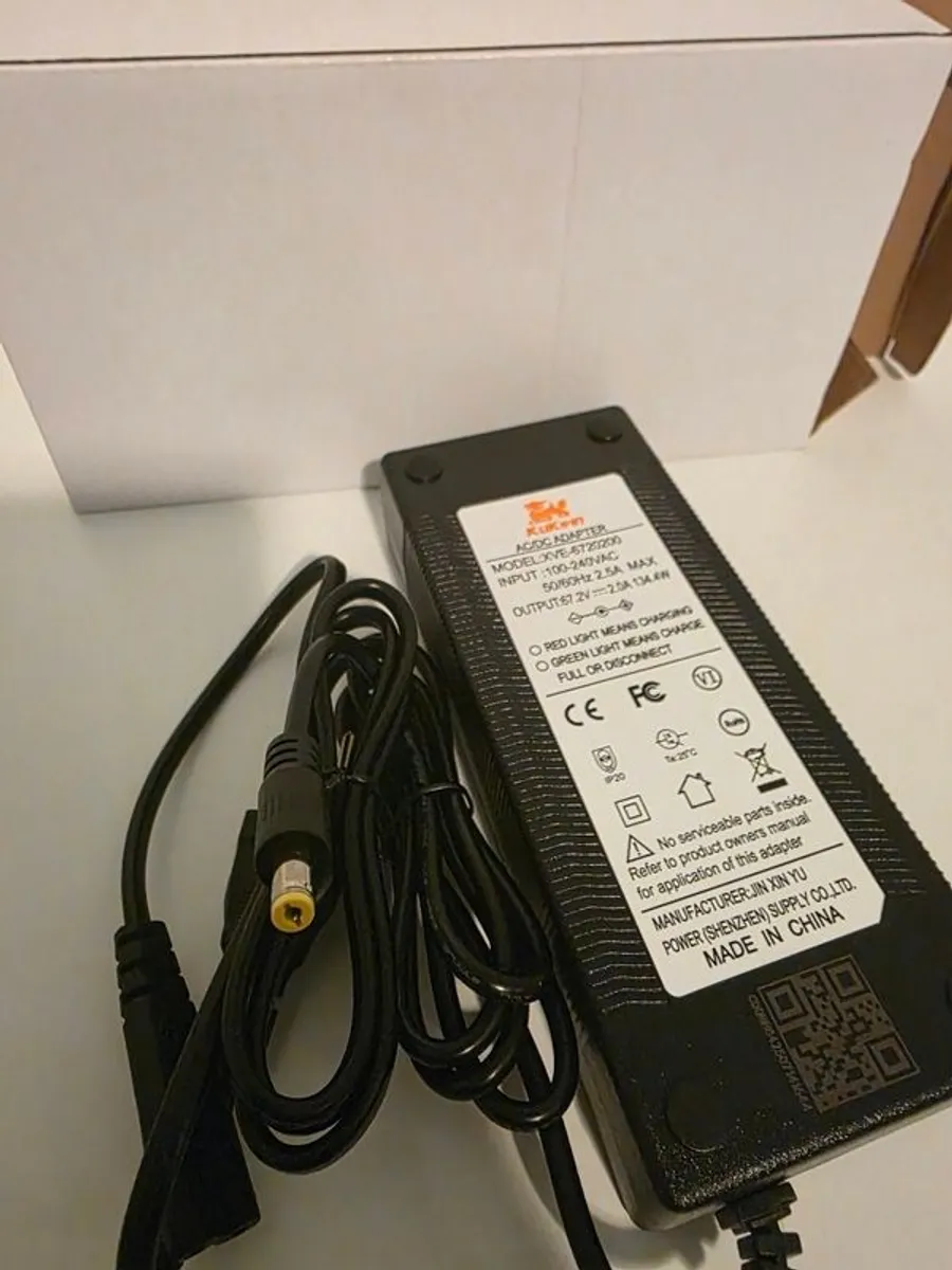 Kukirin G4, the original battery charger . - Image 3