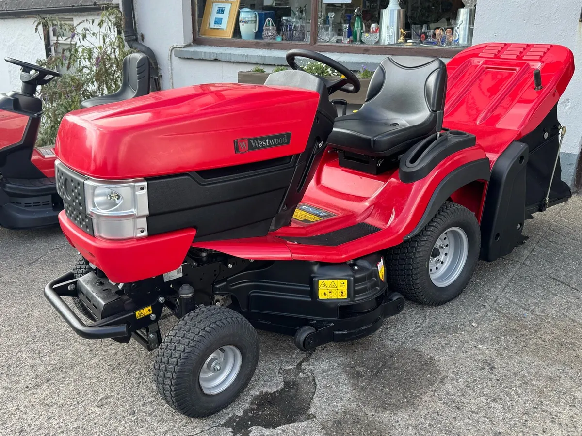Westwood T50 Ride on Tractor Lawnmower - Image 2