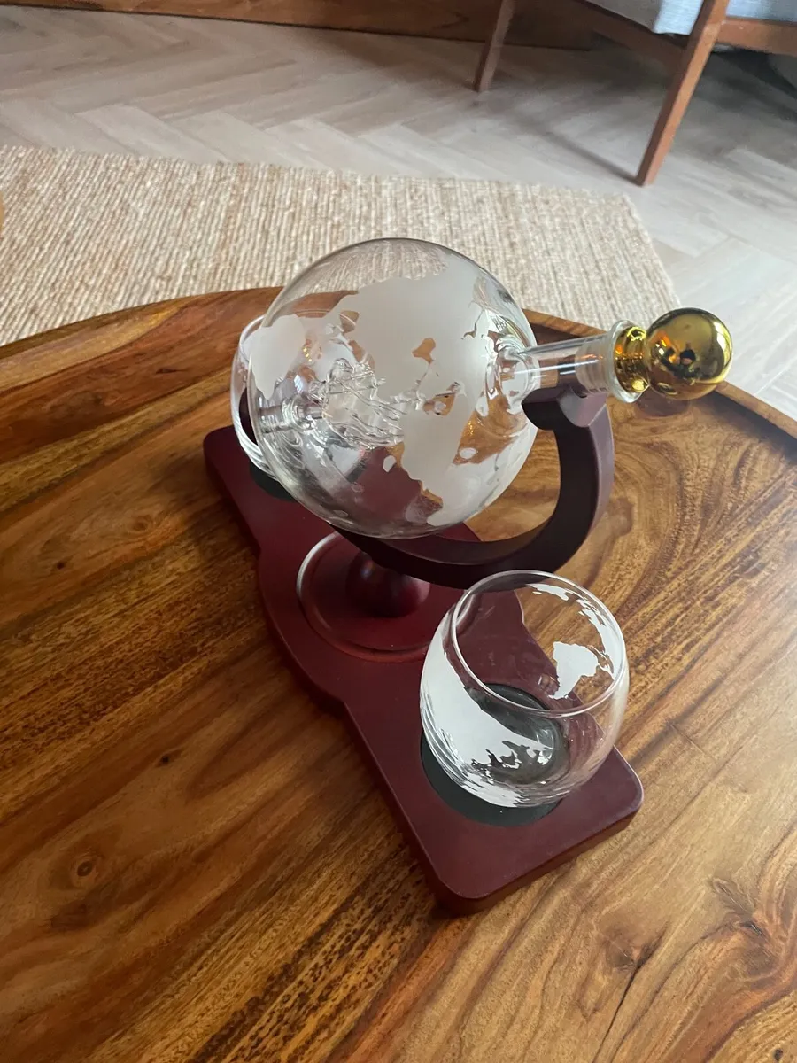 Globe Whiskey Decanter - Image 2