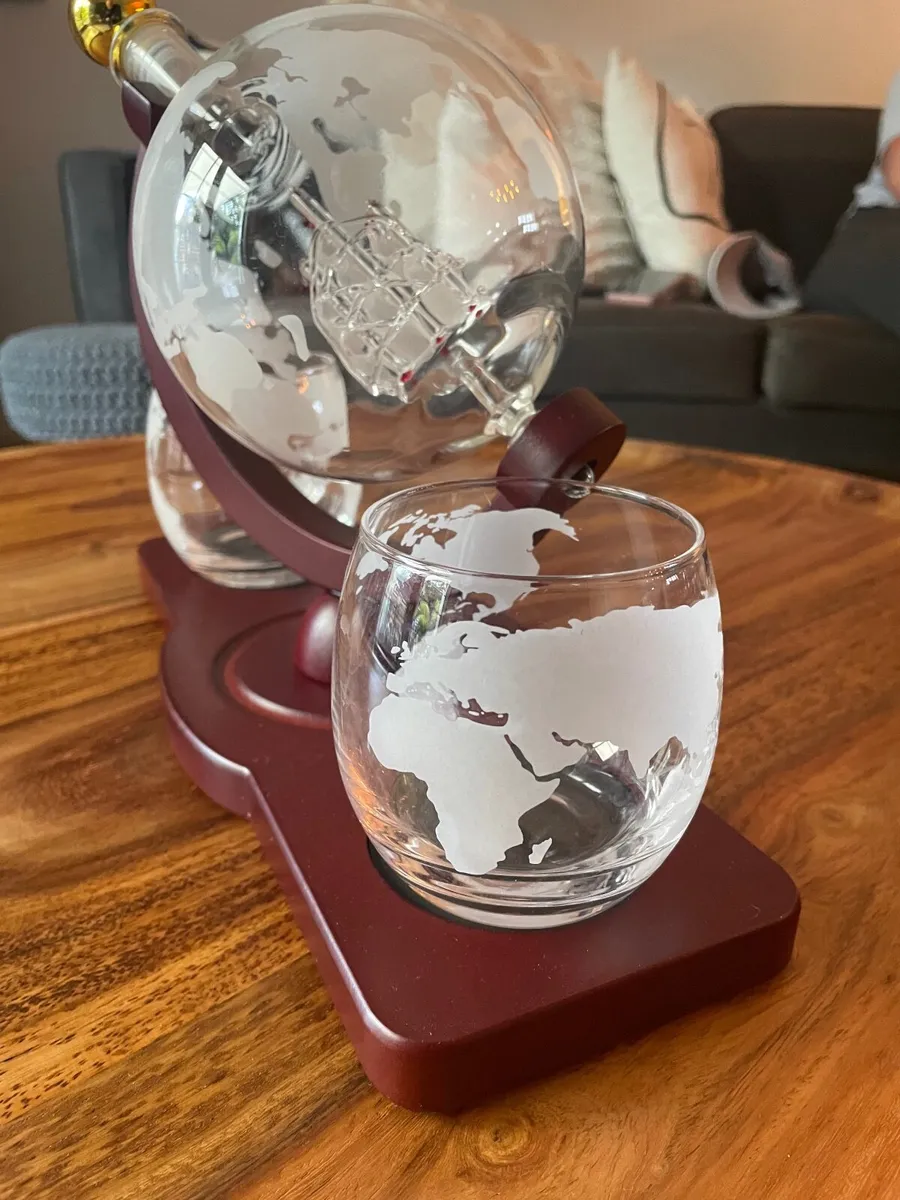 Globe Whiskey Decanter - Image 3