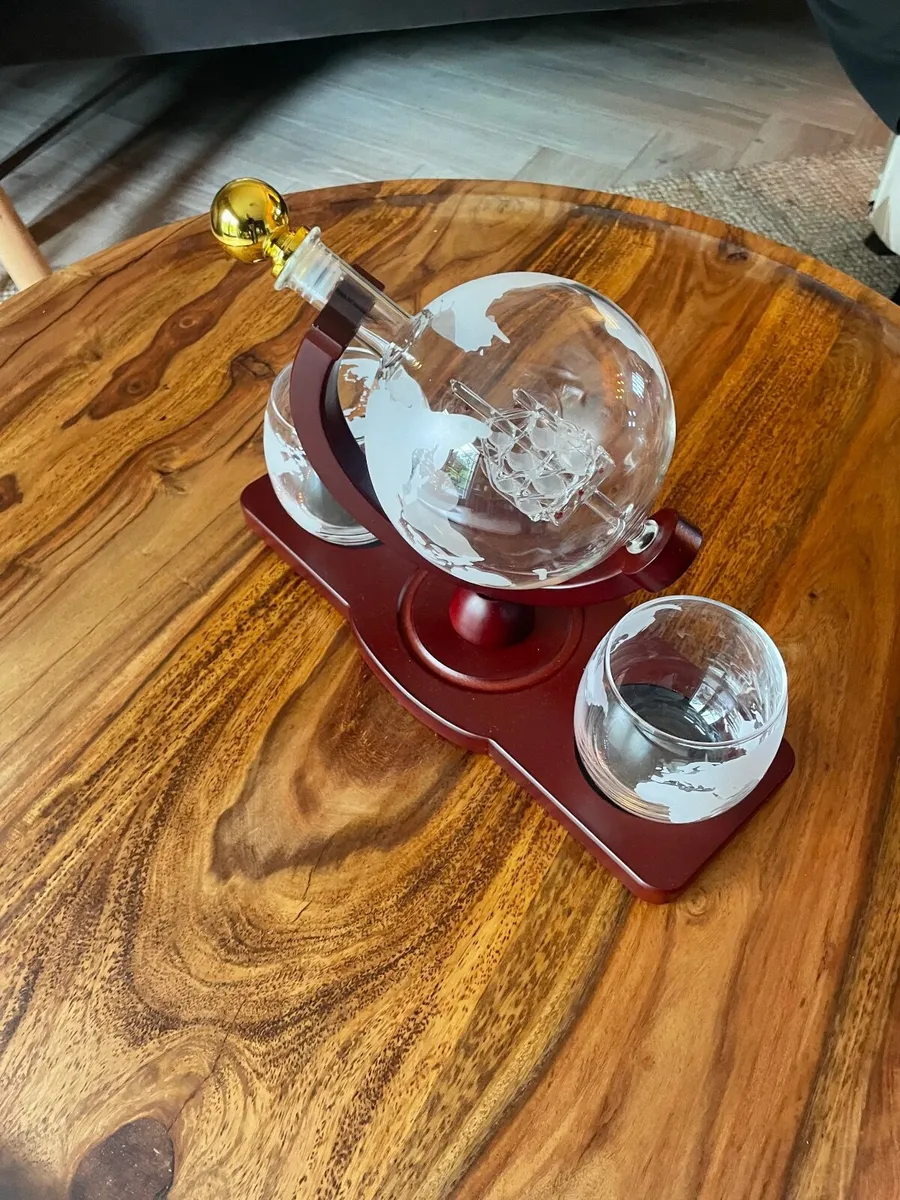 Globe Whiskey Decanter - Image 4