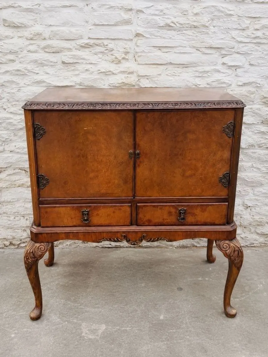 Vintage Walnut Cocktail Cabinet. - Image 1