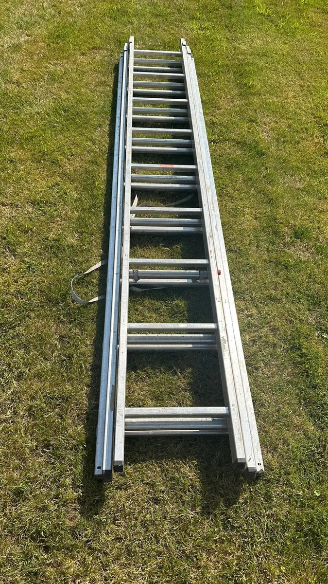 Extending ladder - Image 2
