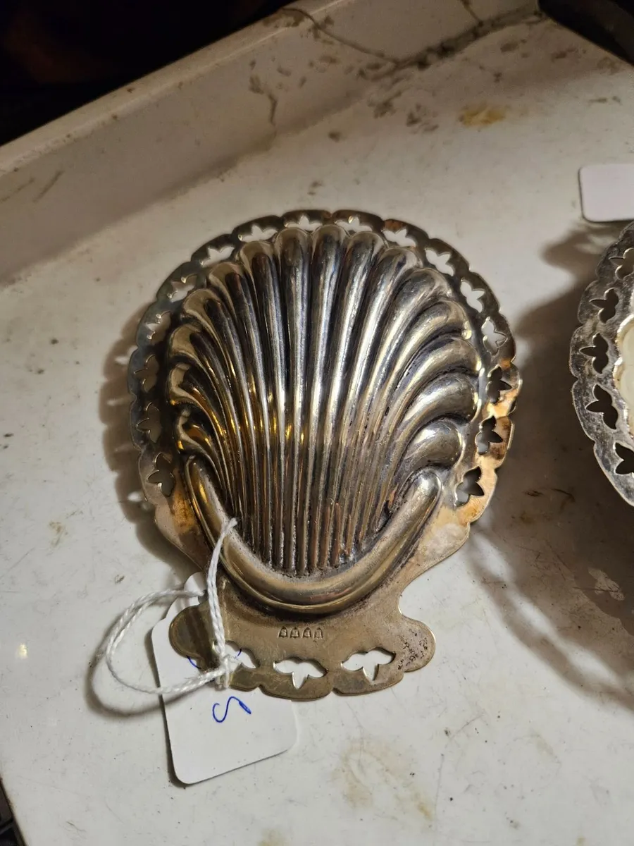 Vintage Shell Bowls with Inserts - Image 3